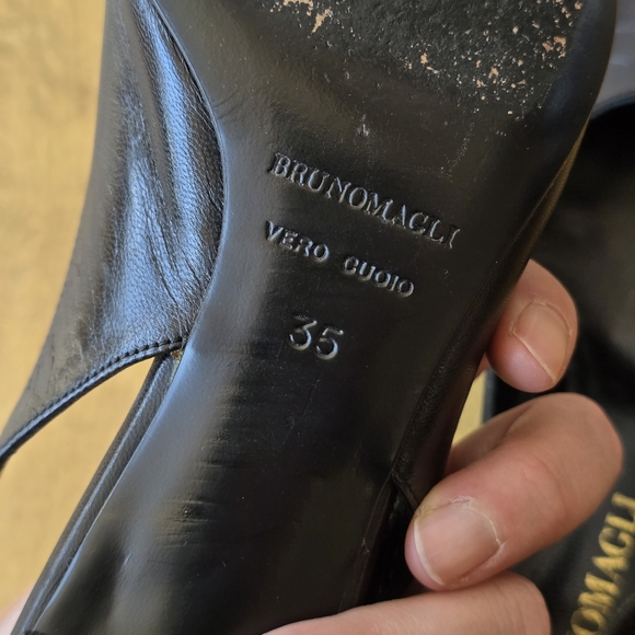 BRUNO MAGLI Black Leather Slingback 1 inch heel shoe size 35 EU - Picture 8 of 9